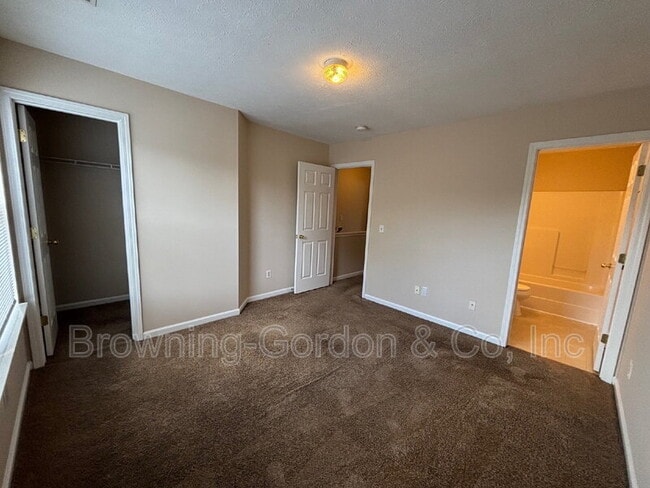 Building Photo - 3063 Harpeth Springs Dr