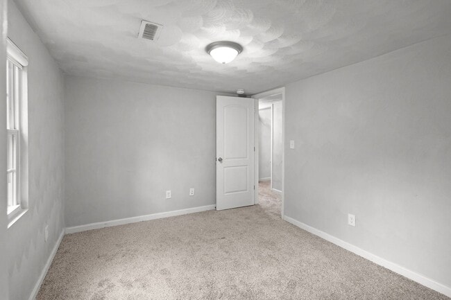 Building Photo - 3 Bed 3.5 Bath Home for Rent in Norfolk!
