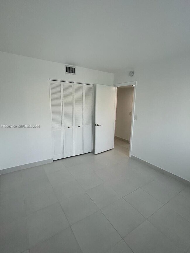 Building Photo - 7732 Camino Real