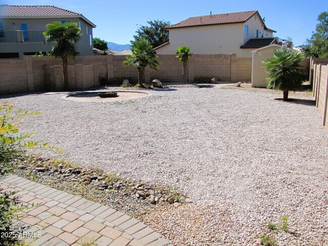Building Photo - 1046 Estancia Dr