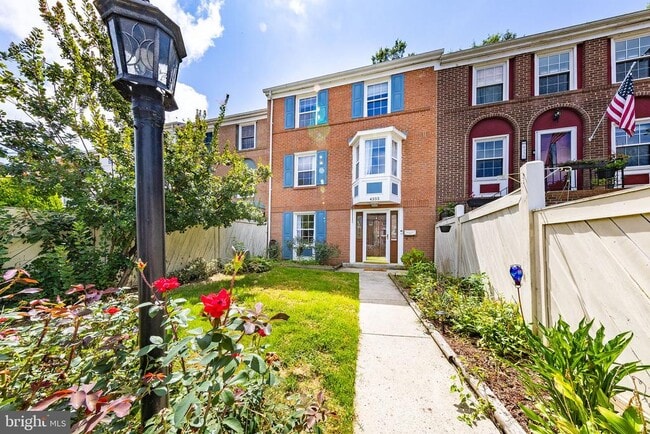 Building Photo - 4333 Cedarlake Ct