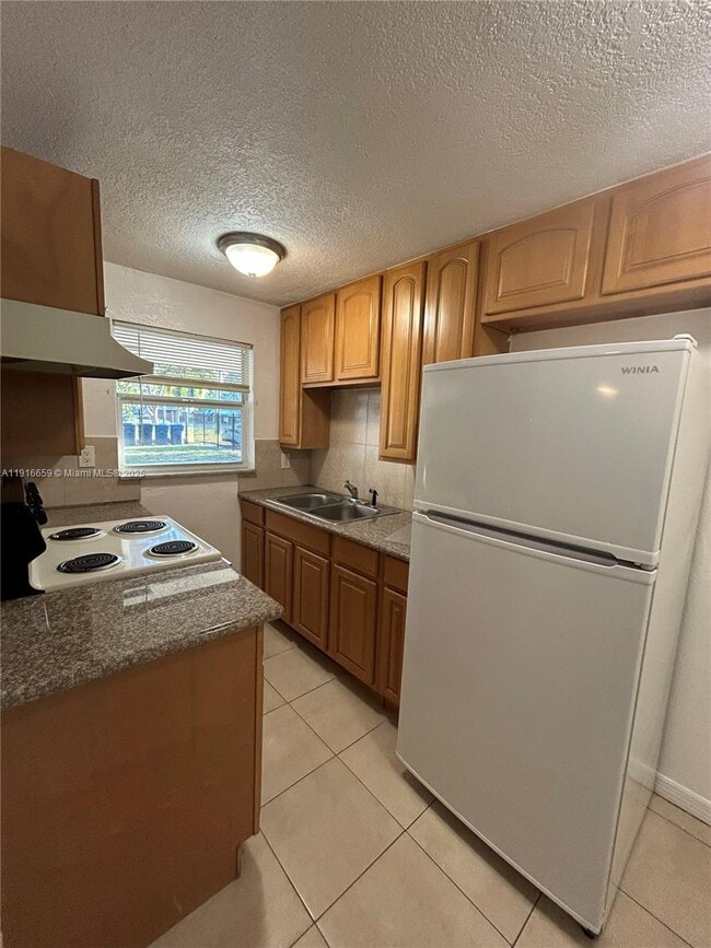 Building Photo - 1126 SW 15th Terrace