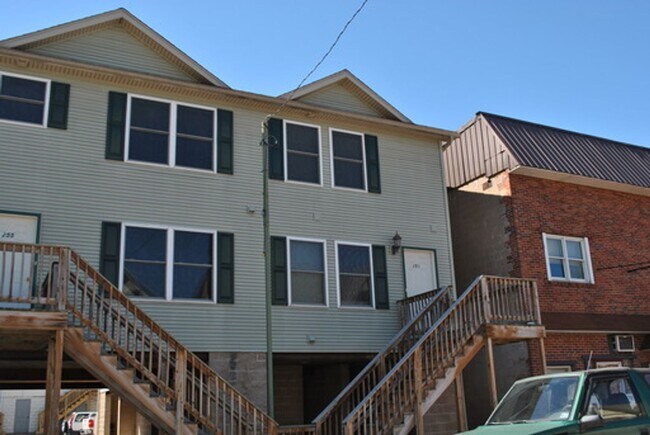 Building Photo - 253-257 Main Street