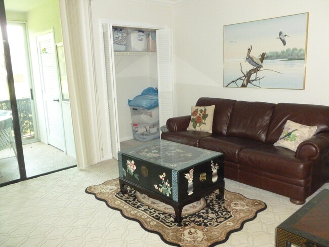 Building Photo - 3 SE Turtle Creek Dr