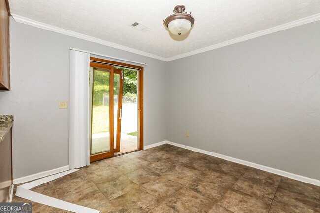 Building Photo - 4985 Diggers Way