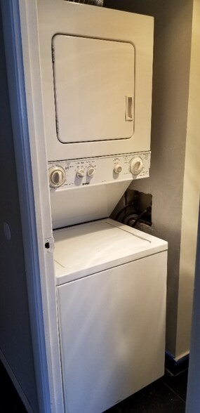 Building Photo - 1245 13th St NW