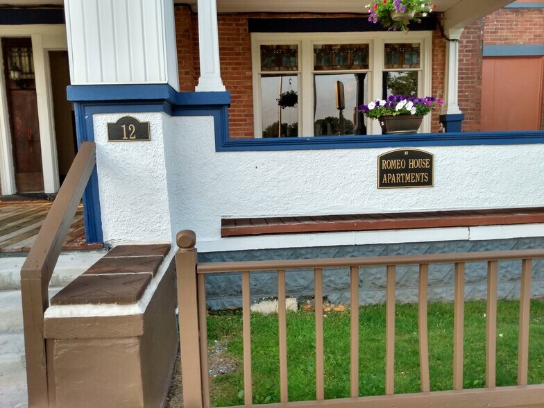 Romeo House Apartments - 12 Romeo Ave