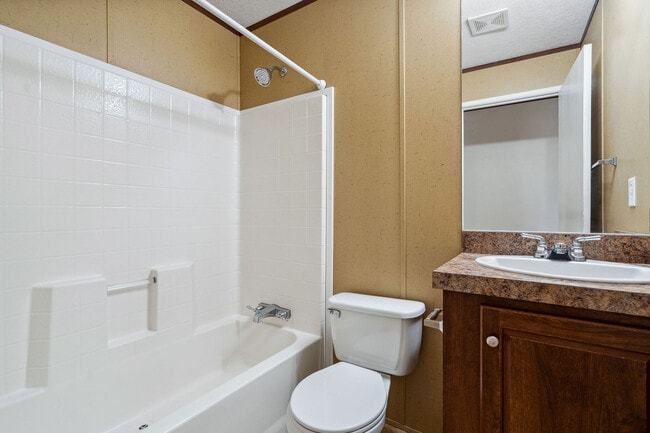 Building Photo - 111 S Cedar Dr