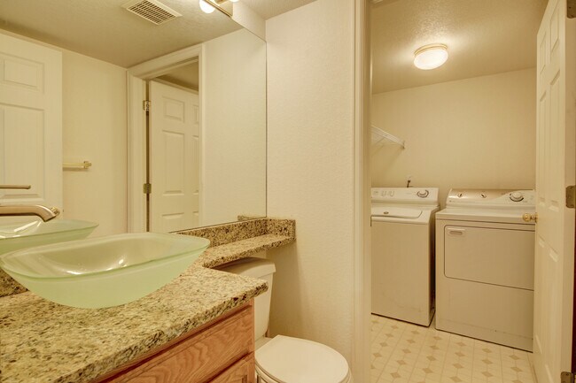 Building Photo - Beautiful Home for Rent at The Meadows in ...