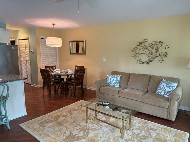 Building Photo - 3700 Golf Colony Ln