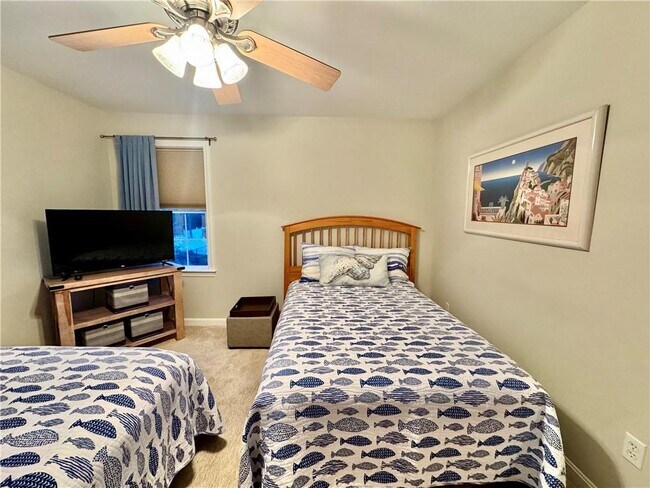 Building Photo - 34 Marian Ave