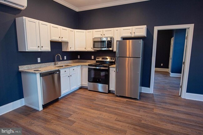 Building Photo - 106 Colonial Ct