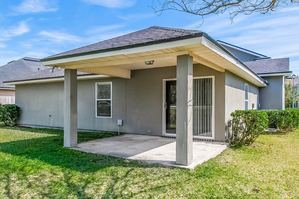 Building Photo - 2452 Willowbend Dr