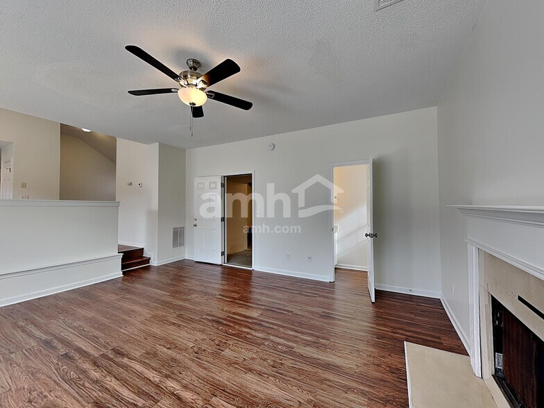 Building Photo - 4729 Score Ct