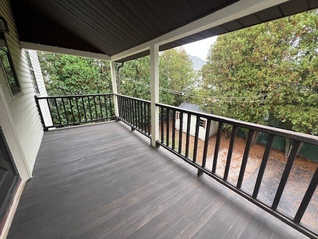 Building Photo - 15 Hull St