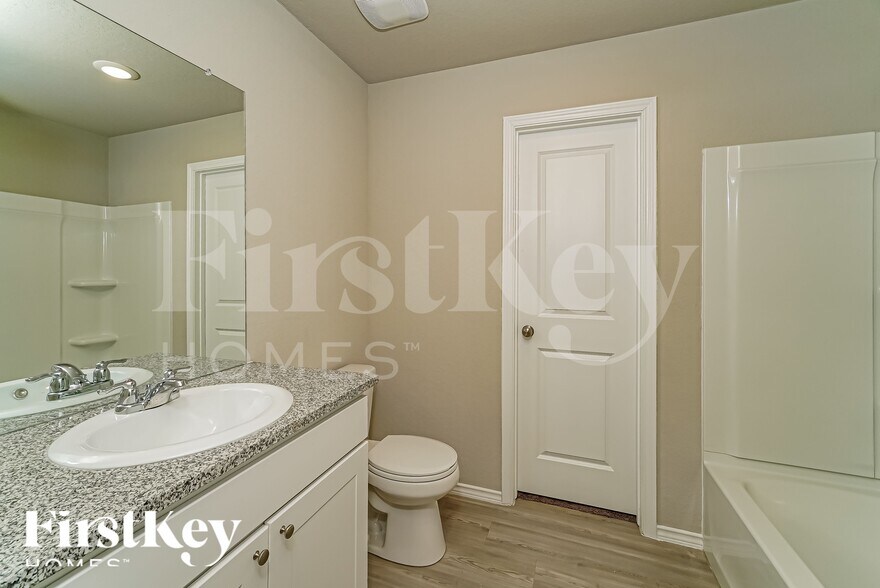 Building Photo - 10707 Prusiner Dr
