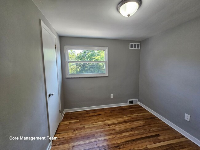 Building Photo - Amazing 3 Bedroom house Located in Lawrenceville!