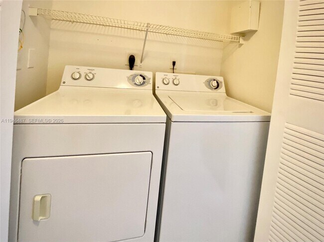 Building Photo - 4171 San Marino Blvd