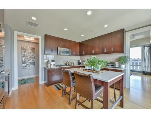 Building Photo - 400 Stuart St