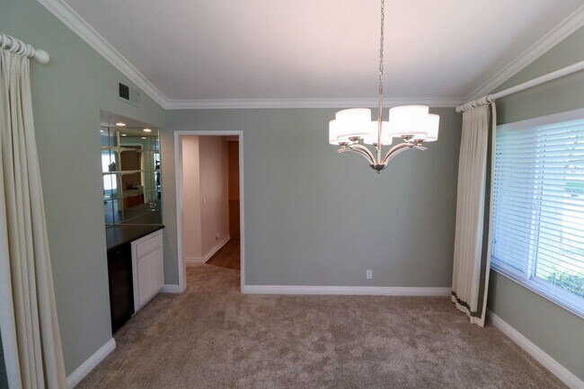 Building Photo - 1050 Pacifica Dr