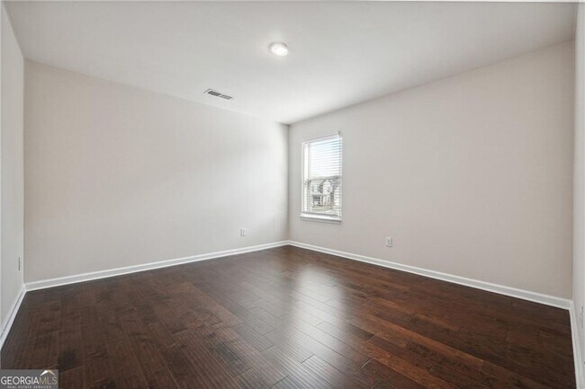 Building Photo - 3373 Shoals Ridge Dr