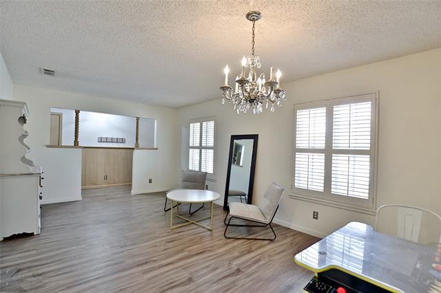 Building Photo - 2810 Arrowhead Dr