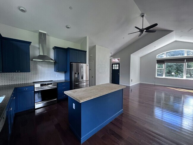 Building Photo - 13620 Batten Rd NE