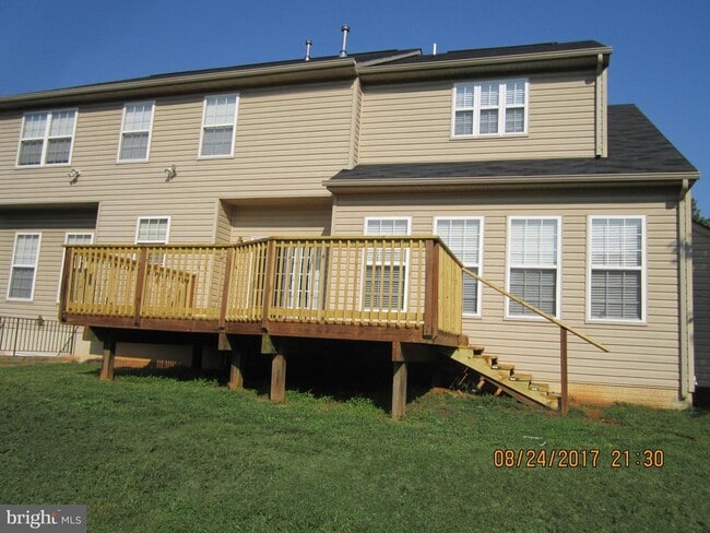 Building Photo - 10026 Edgewater Terrace