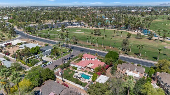 Building Photo - 1021 W Encanto Blvd