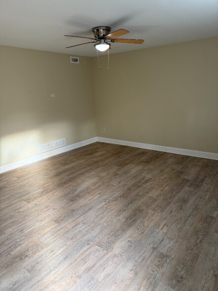 Building Photo - 13 Citadel Dr