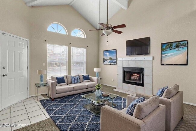 Building Photo - 11815 Stone Castle Dr