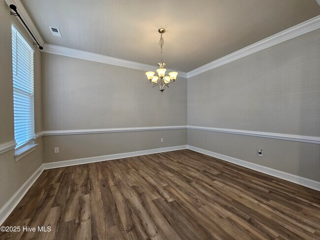 Building Photo - 204 Waterleigh Wy