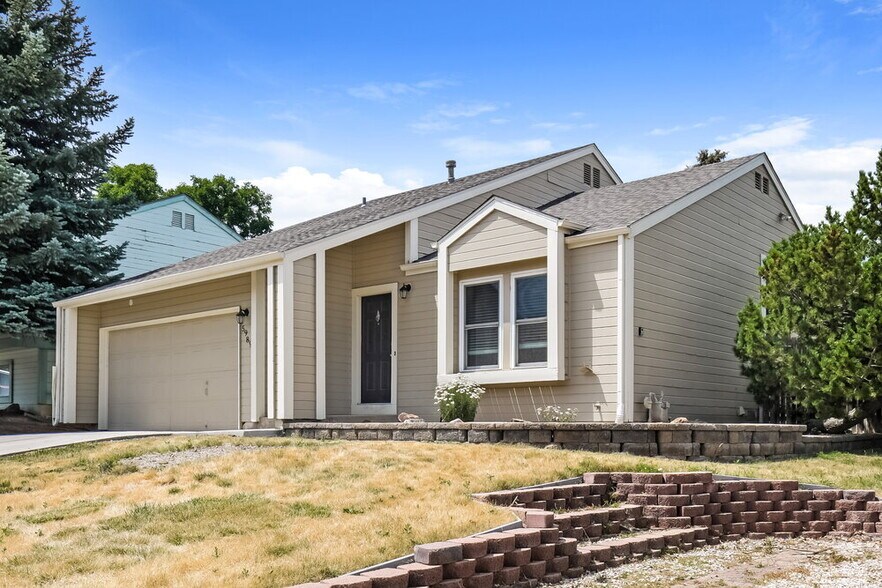 Building Photo - 5989 S Swadley Way