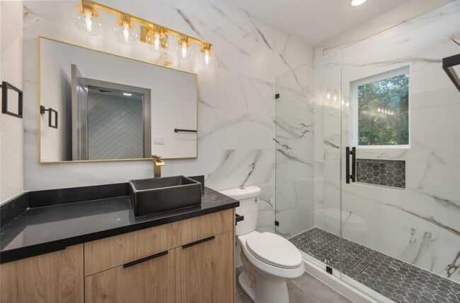 Building Photo - 8018 Attwater St