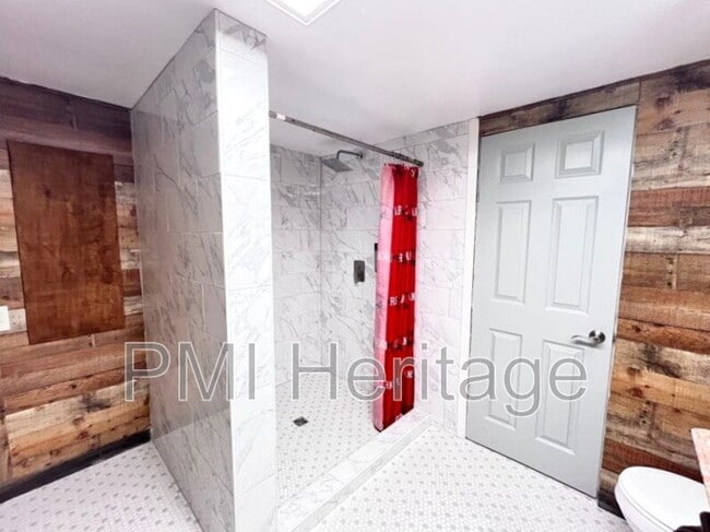 Building Photo - 12651 Scenic Dr
