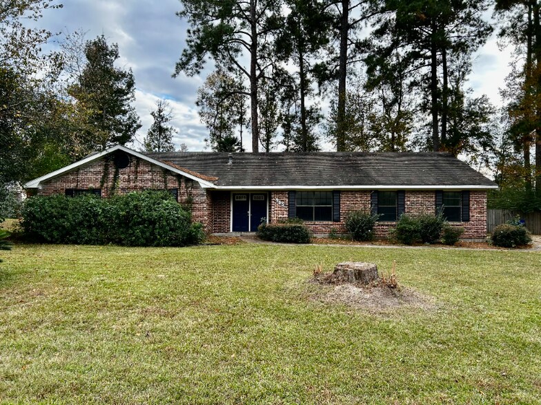 Building Photo - 905 Cherokee St