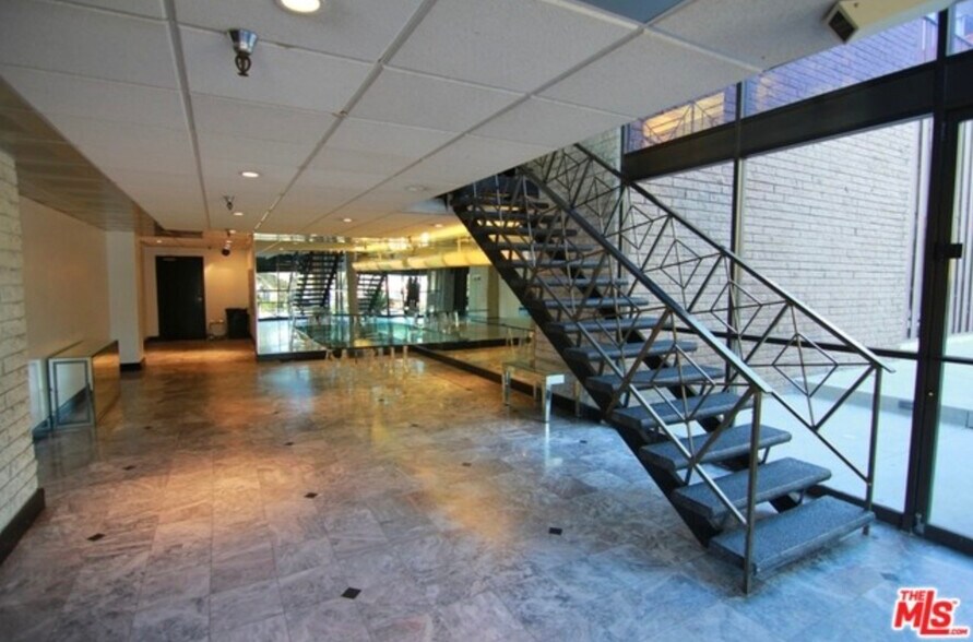 Lobby - 3949 Los Feliz Blvd