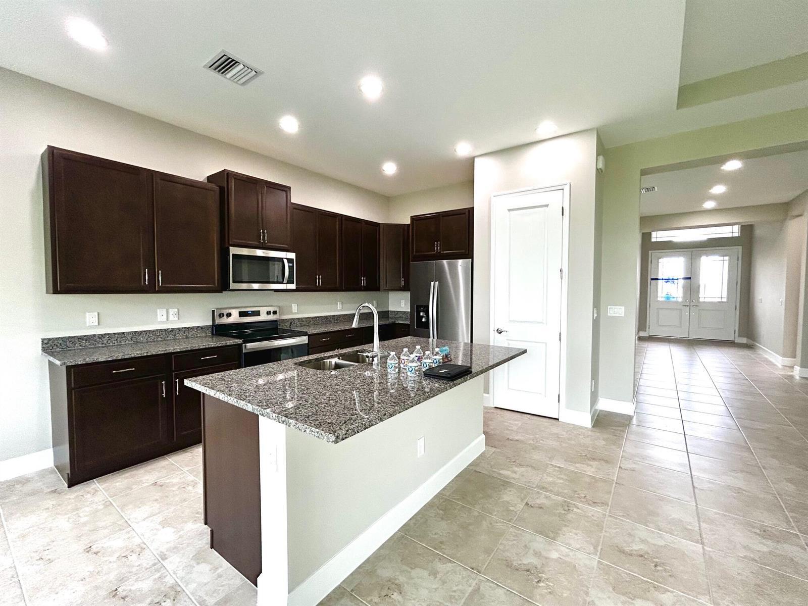 Building Photo - 13590 Spruce Pine Dr