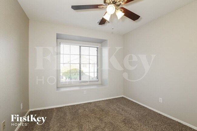 Building Photo - 15078 N 172nd Ln