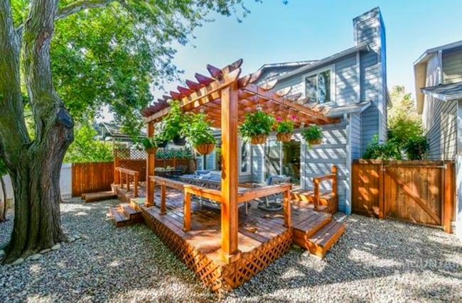 Building Photo - Gorgeous Updated Home in the Heart of Eagl...
