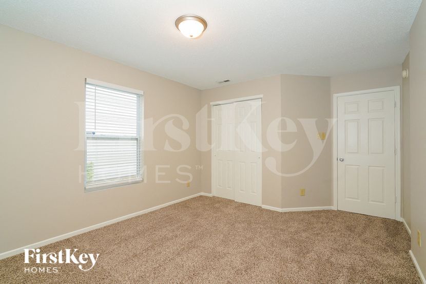 Building Photo - 8410 Wanda Lake Dr