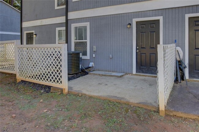 Building Photo - 2340 Beaver Ruin Rd