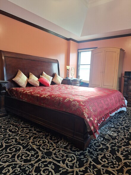 Building Photo - 100 Sunvalley Dr