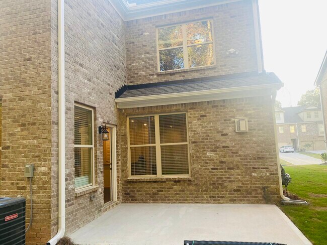 Building Photo - 5985 Arbor Knoll Plz