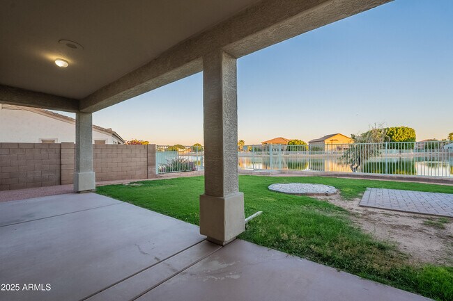 Building Photo - 2033 N 110th Ave