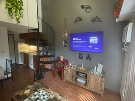 Building Photo - 803 W Springfield Ave