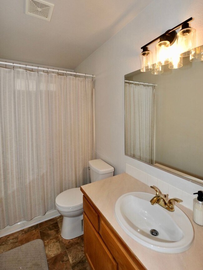 Building Photo - Hayden Rancher with RV parking