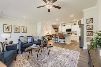 Building Photo - 132 Pyrus Ln