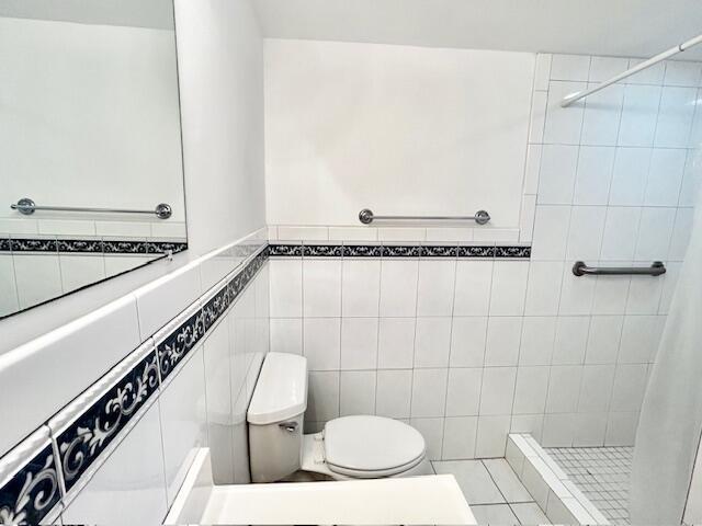 Building Photo - 715 Normandy Ln