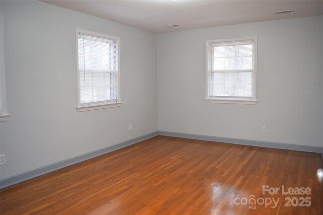 Building Photo - Available July 1st! $1950.00/month